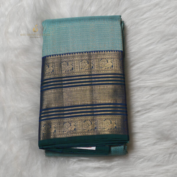 NILA PATTU