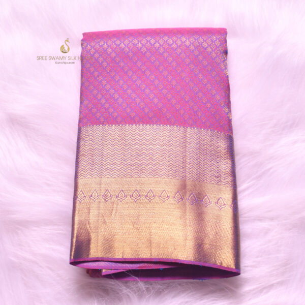 GOLDEN LOTUS